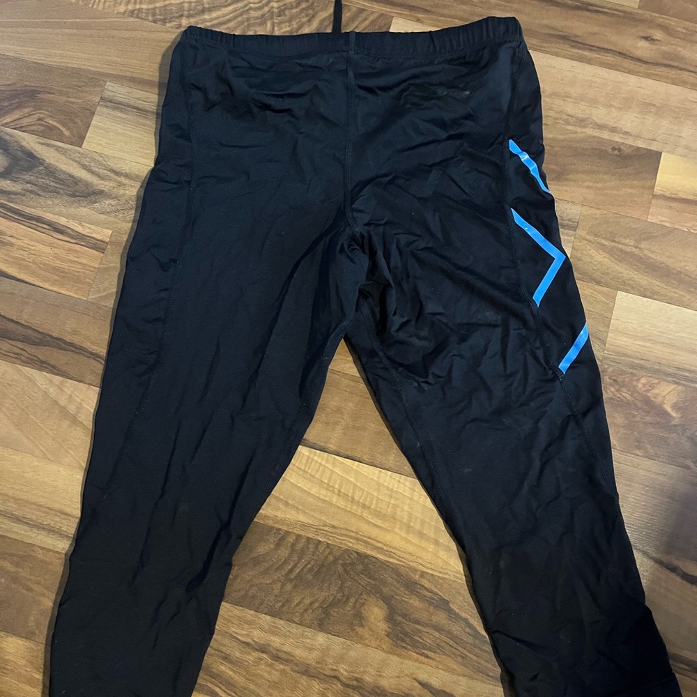 2XU crop leggings